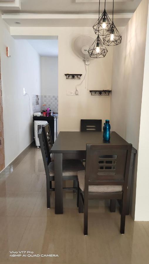 305 Home Stay Μπανγκαλόρ Εξωτερικό φωτογραφία