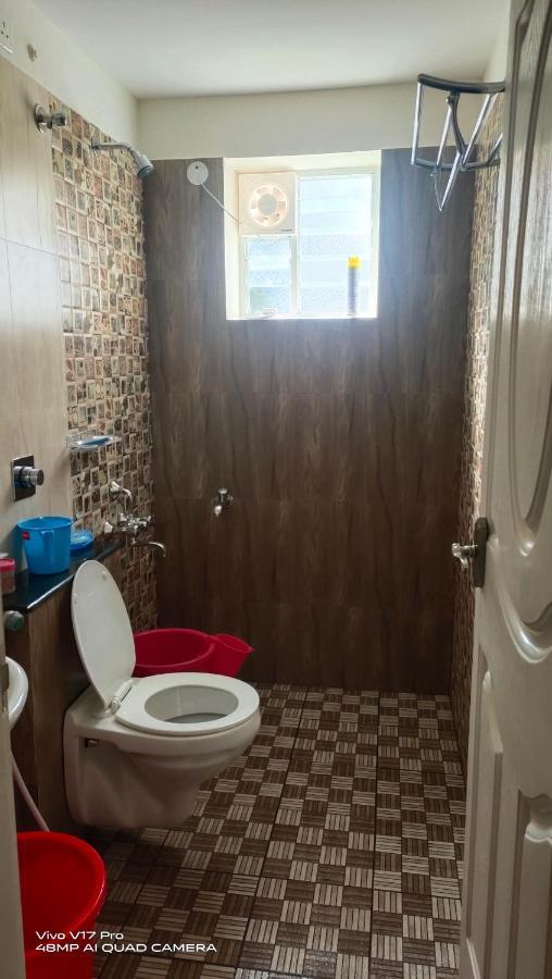 305 Home Stay Μπανγκαλόρ Εξωτερικό φωτογραφία